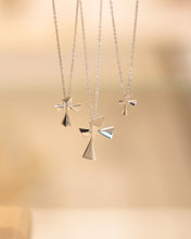 Charger l'image dans la galerie, Pendentif croix avec plaque Or/Argent